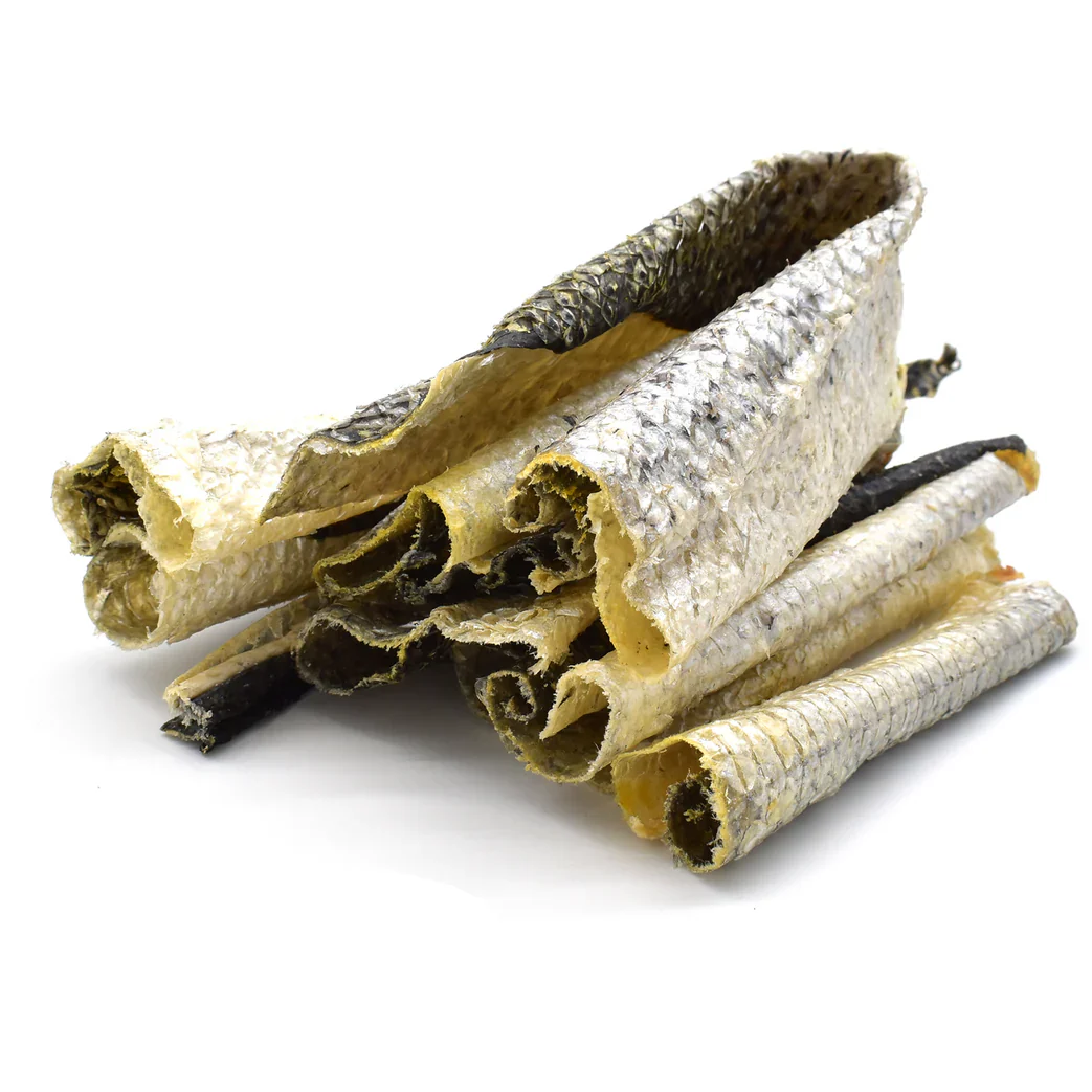 peau de saumon de 100 gr avec filet pour chien Boutique Os et Patoune alimentation française de qualité