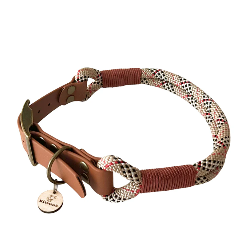 collier fabriqué en france pour chien biothane marron et paracorde tartan.